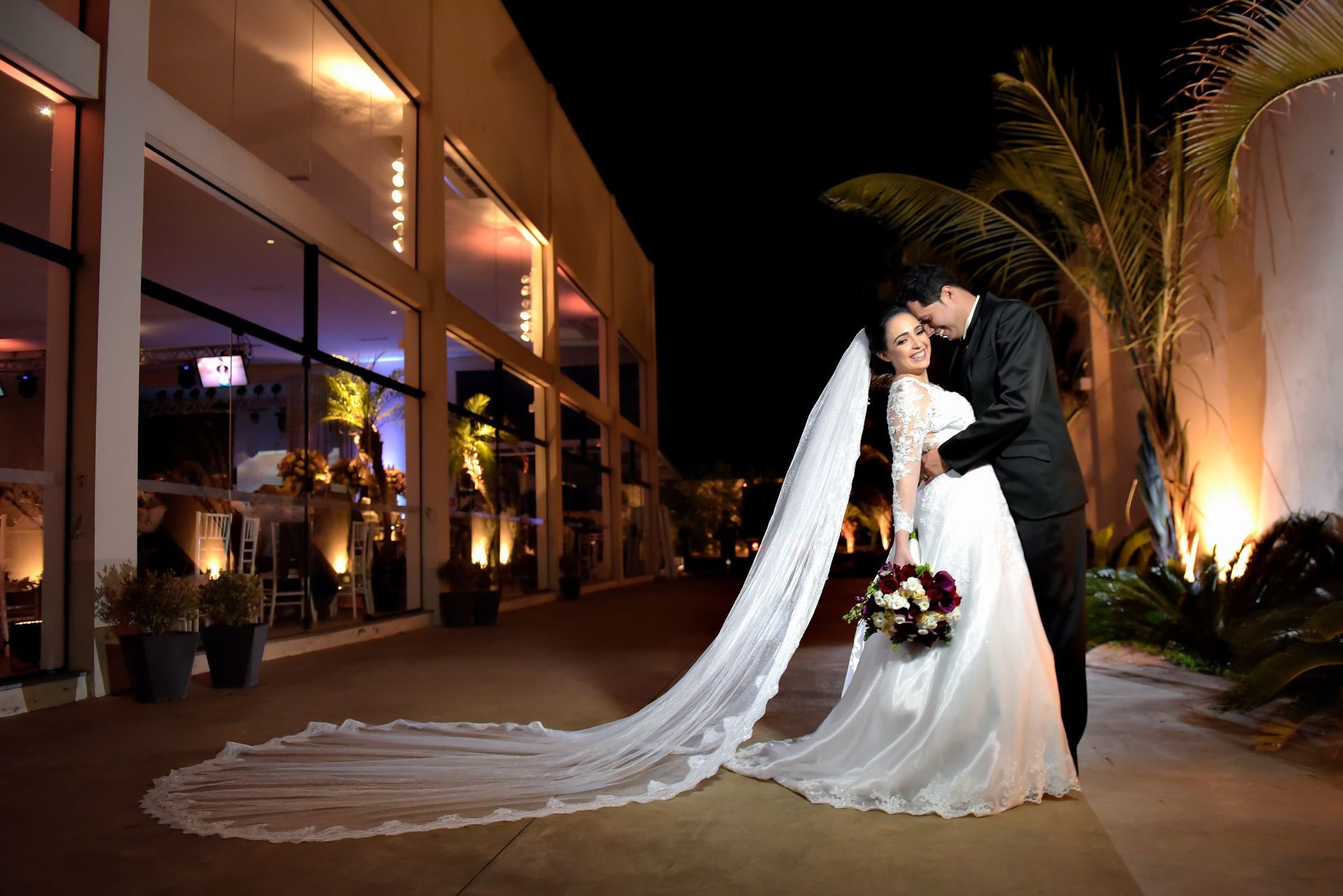 Foto Casamento no Via Blanc Hall em Tatuí-SP de Rafaela e Douglas Foto Casamento no Via Blanc Hall em Tatuí-SP de Rafaela e Douglas - Imagem 12